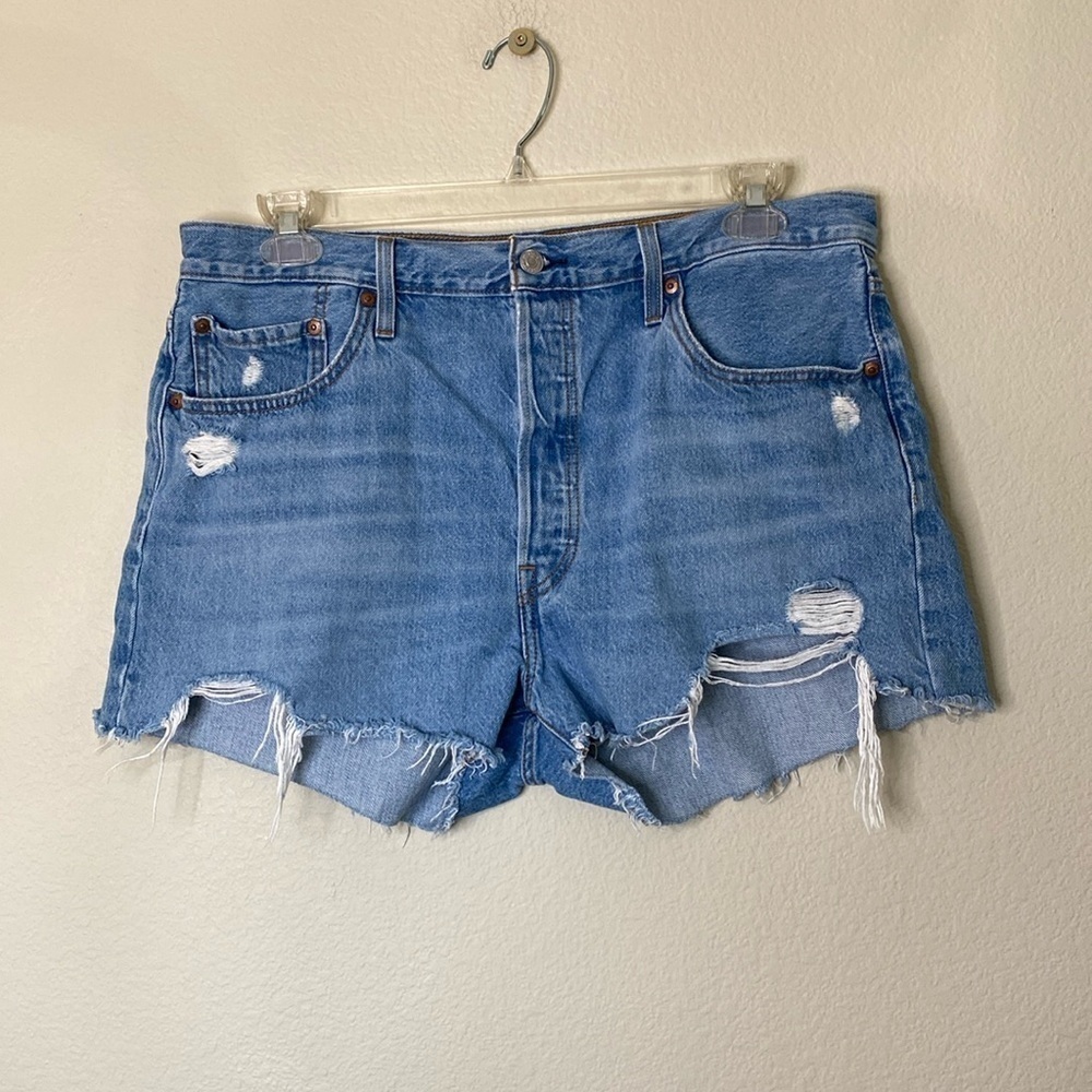 Levi’s cutoff denim jean shorts waist 34” intentionally distressed EUC